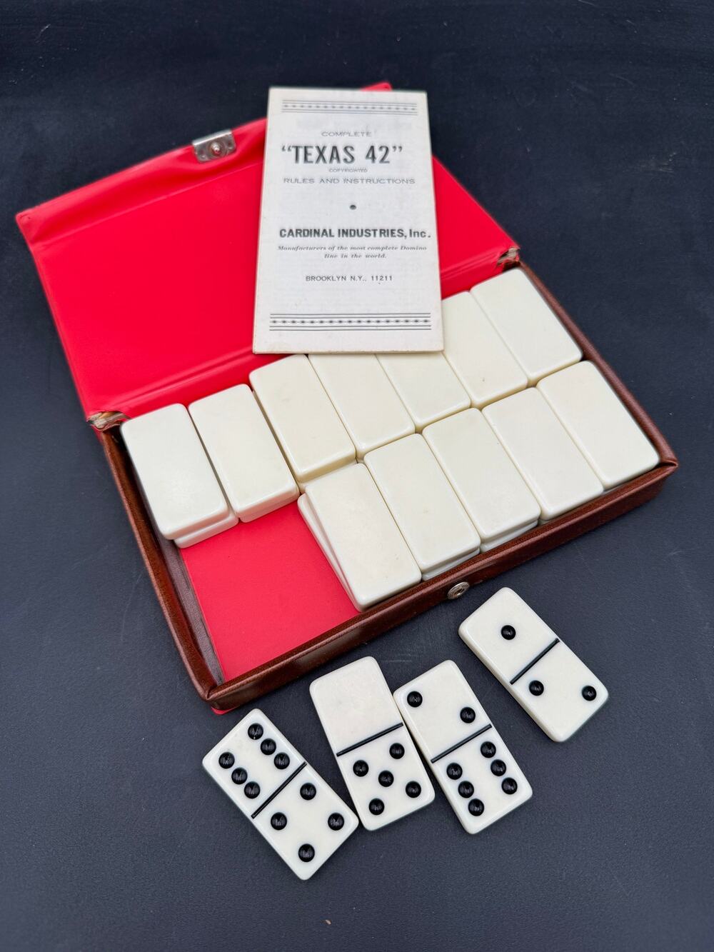 Vintage Domino by Cardinal 28 pc Double 6 in Snapped Case